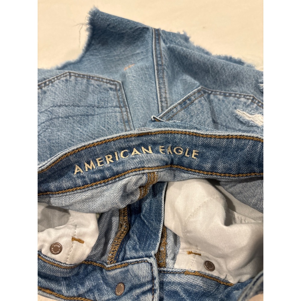 American Eagle Floral Embroidered Distressed Denim Shorts Blue Size 2 High Rise - Picture 3 of 5